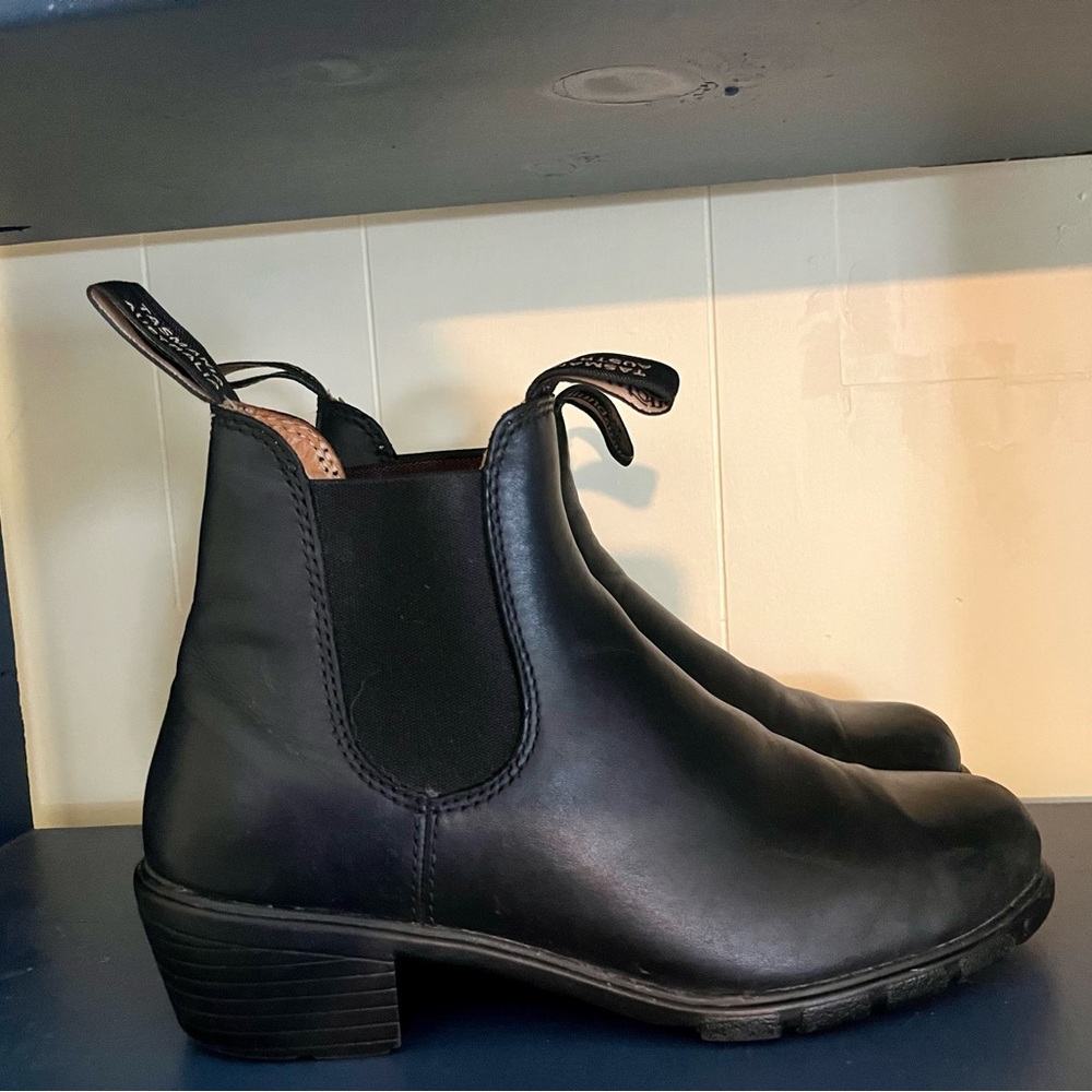 Blundstone heeled boots Chelsea